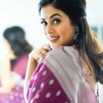 Shamna Kasim Instagram - My most favorite look is always SAREE ❤️🧿 Costume: @rithu_fashion_hub Jwellery: @kushalsfashionjewellery Pics: @ravi_cross_clickx @v_capturesphotography Hairstylist: @hairstylist_srinivas Personal staff: @pranay_kohli