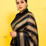 Shamna Kasim Instagram - Dream big, stay positive, work hard and let’s start the journey of 2023…. Costume: @brandmandir Jwellery: @kushalsfashionjewellery Pics: @v_capturesphotography Hairstylist: @hairartistpoojagupta Personal staff: @pranay_kohli