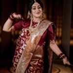 Shamna Kasim Instagram - Best moments of my life ❤️🙏🧿 Thank u all for all the blessings u showered on me and my baby❤️😍 Pics: @studio360byplanj Events: @abm__events Saree: nandini_by_nitijkundu Makeup&hair: @sijanmakeupartist Styling & blouse: @vasudevan.arun Dupatta: @jazaashdesignstudio Mehindi: @shabnam_mehendi_kochi Maangtikka: @themakeupboxx_