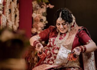 Shamna Kasim Instagram - Best moments of my life ❤️🙏🧿 Thank u all for all the blessings u showered on me and my baby❤️😍 Pics: @studio360byplanj Events: @abm__events Saree: nandini_by_nitijkundu Makeup&hair: @sijanmakeupartist Styling & blouse: @vasudevan.arun Dupatta: @jazaashdesignstudio Mehindi: @shabnam_mehendi_kochi Maangtikka: @themakeupboxx_