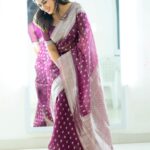 Shamna Kasim Instagram - My most favorite look is always SAREE ❤️🧿 Costume: @rithu_fashion_hub Jwellery: @kushalsfashionjewellery Pics: @ravi_cross_clickx @v_capturesphotography Hairstylist: @hairstylist_srinivas Personal staff: @pranay_kohli