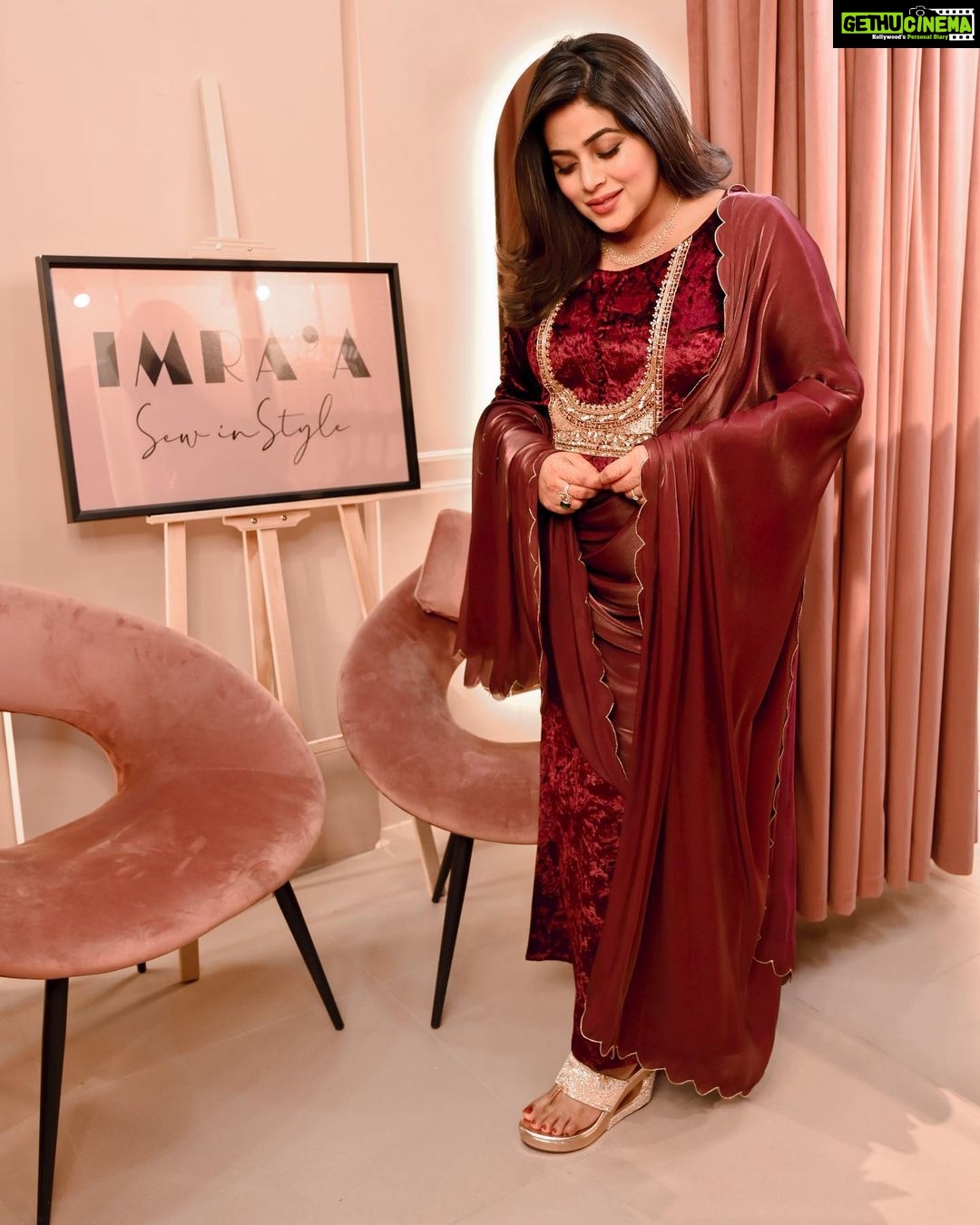 Shamna Kasim Instagram - Maroon crushed velvet kameez embellished with premium golden sequence and cut beads on the neck portion. sleeves beautifully enhanced with own textured velvet buttons. Maroon crushed salwar having the same work as in the kameez Luxury soft organza Dupatta having golden scalups on the border AVAILABLE IN 7 DIFFERENT SHADES- BABY PINK, TEAL BLUE, BOTTLE GREEN, BLACK, PURPLE MAROON, CAFFIENE Customization available in all sizes. @imraa.co, @imraabespoke For more details dm @imraabespoke or WhatsApp at 00971508778571 #uaefashion #uae #dubaifashion #dubai #abudhabi #dubailife #uaelife #mydubai #uaebloggers #dubaiblogger #sharjah #dubaimall #fashion #abudhabifashion #dubailifestyle #dubaimarina #uaeblogger #uaewomen #uaeshopping #dxb #uaestyle #abaya #dubaidowntown #ajman #abudhabilife #dubaievents #dubaistyle #kuwaitfashion #dubaifashionblogger #dubailuxury