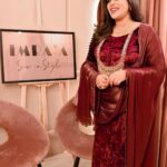 Shamna Kasim Instagram - Maroon crushed velvet kameez embellished with premium golden sequence and cut beads on the neck portion. sleeves beautifully enhanced with own textured velvet buttons. Maroon crushed salwar having the same work as in the kameez Luxury soft organza Dupatta having golden scalups on the border AVAILABLE IN 7 DIFFERENT SHADES- BABY PINK, TEAL BLUE, BOTTLE GREEN, BLACK, PURPLE MAROON, CAFFIENE Customization available in all sizes. @imraa.co, @imraabespoke For more details dm @imraabespoke or WhatsApp at 00971508778571 #uaefashion #uae #dubaifashion #dubai #abudhabi #dubailife #uaelife #mydubai #uaebloggers #dubaiblogger #sharjah #dubaimall #fashion #abudhabifashion #dubailifestyle #dubaimarina #uaeblogger #uaewomen #uaeshopping #dxb #uaestyle #abaya #dubaidowntown #ajman #abudhabilife #dubaievents #dubaistyle #kuwaitfashion #dubaifashionblogger #dubailuxury