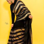 Shamna Kasim Instagram - Dream big, stay positive, work hard and let’s start the journey of 2023…. Costume: @brandmandir Jwellery: @kushalsfashionjewellery Pics: @v_capturesphotography Hairstylist: @hairartistpoojagupta Personal staff: @pranay_kohli