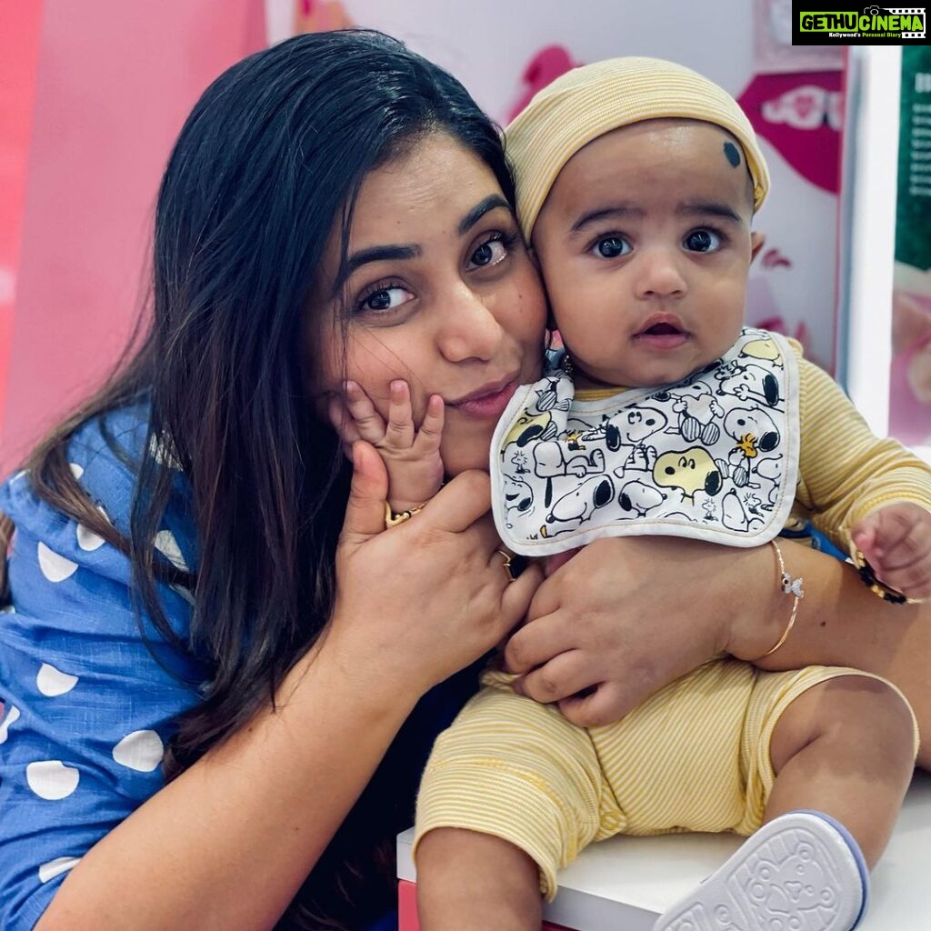 Shamna Kasim Instagram - The happiness you get being a mother u will not get that in anything…. Having the best and the best time of my life 🤲