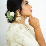 Shamna Kasim Instagram - Shine like the whole universe is yours….. Styled by: @impriyankasahajananda Outfit: @labelnurvi Accessories: @kushalsfashionjewellery Photography: @ravi_cross_clickx Final edit: @v_capturesphotography Hairstylist: @hairstylist_srinivas Personal staff: @pranay_kohli #styledbypriyankasahajananda #lovemyjob #lovemyself ❤️🧿