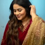 Shamna Kasim Instagram - Love beautifully and dream passionately…. Costume: @jazaashdesignstudio Pics: @v_capturesphotography Jewelry: @minimore.in Hairstylist: @hairartistpoojagupta Personal staff: @pranay_kohli @etvtelugu2708 @etvwin #dheepremierleague #lovemyjob 🧿