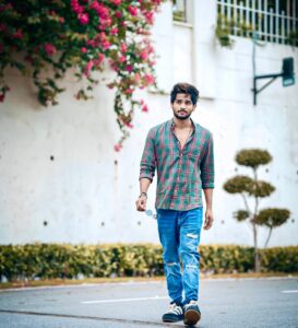 Shanmukh Jaswanth Kandregula Instagram - C A L M 👀 😉

P C : @rohitmj.photo 

#shannu #studentupdatessoon