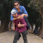 Shanmukh Jaswanth Kandregula Instagram - Shanmukh Jaswanth- Vinay Shanmukh 😀 New Independent song very soon ❤️ @vinayshanmukh After all these years again working with you is just SAME ! Mee sister ke manchi songs set chesthav anukuna. Naku ichav 🐽 Really love the output 💙 #shannu #shanmukhjaswanth Kolkata