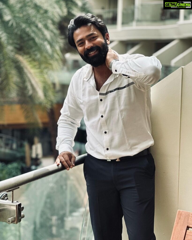Shanthanu Bhagyaraj Instagram - Being a true gentleman never goes out of fashion 🤍 📸 @kikivijay11 #fashion #fashionstyle #formalwear #dresscode #ootd
