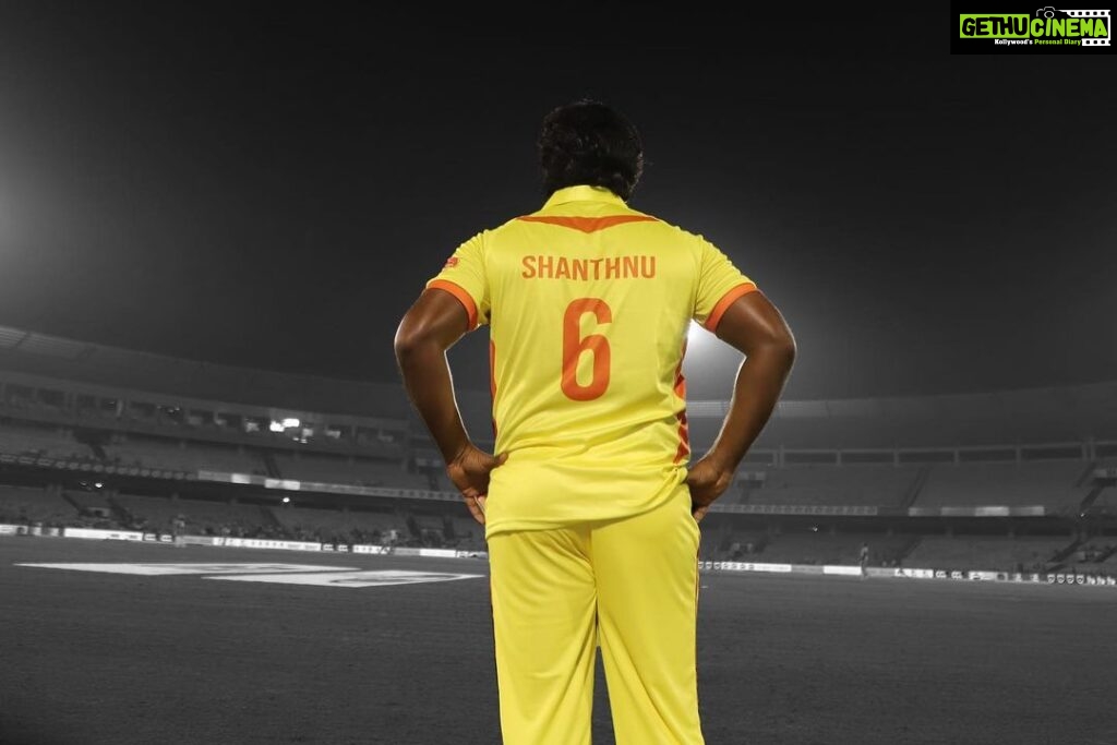 Shanthanu Bhagyaraj Instagram - Let’s Bleed Yellow 💛 @chennairhinos_cclt20 @cclt20 #ccl #ccl2023 #chennairhinos Shaheed Veer Narayan Singh International Cricket Stadium Raipur
