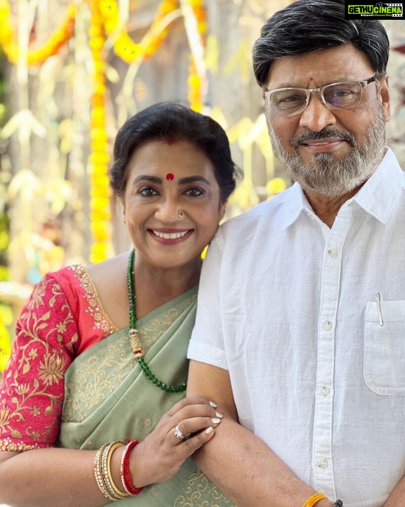 Shanthanu Bhagyaraj Instagram - 39 years of love ❤️ Happy Anniversary Amma and Appa 🤗 You two are a living example of how a couple can be committed to their love & nurture a family’s growth year after year ❤️ Love u both 🥰❤️