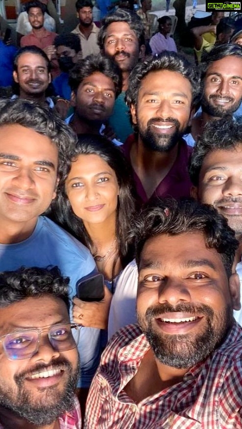 Shanthanu Bhagyaraj Instagram - Annnd the celebrations begin 🥰🎊 @neelam_productions @che_jai_007 @ashokselvan @prithvipandiarajan @keerthipandian @that_cameraman #ProductionNo9 Wat an experience shooting for this sports drama a lot of hardwork,a lot of fun💛🥰 Tnx to everyone who were part of this journey😍 Arakkonam