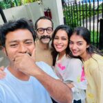 Shanthanu Bhagyaraj Instagram – a Twin Anniversary celebration❤️ 
@shanthnu & myself Sharing the same anniversary date along with this beautiful couple #FahadFazil & @nazriyafahadh 🤗
thank you #ALVijay sir for hosting us 💕