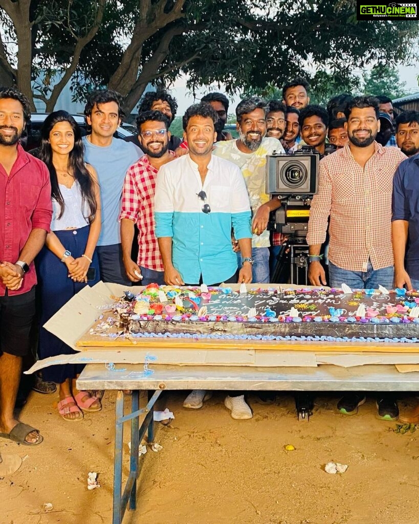 Shanthanu Bhagyaraj Instagram - Wrapped🎊 What an amazing journey this film😍 Loads of luv to my buddies @ashokselvan @prithvipandiarajan @keerthipandian & others நன்றி @neelam_productions @ranjithpa Na & #lemonleaf for dis opportunity My dir @che_jai_007 💛 Dop @that_cameraman & team An exciting film comin ur way💪🏻 Arakkonam