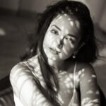 Shanvi Srivastava Instagram - Eyes see you . . . #iseeyou #eyesseeyou #bnw #potd #ootd #best #instalove #shanvi #shanvisrivastava #shanvisri Mumbai, Maharashtra