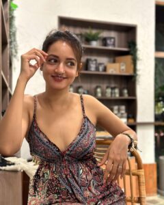 Shanvi Srivastava Instagram - Just nosing around 😃
.
.
.
#tellmewhatyouthink #newlook #different #nosering #bling #potd #ootd #bali #shanvi #shanvisrivastava #shanvisri
