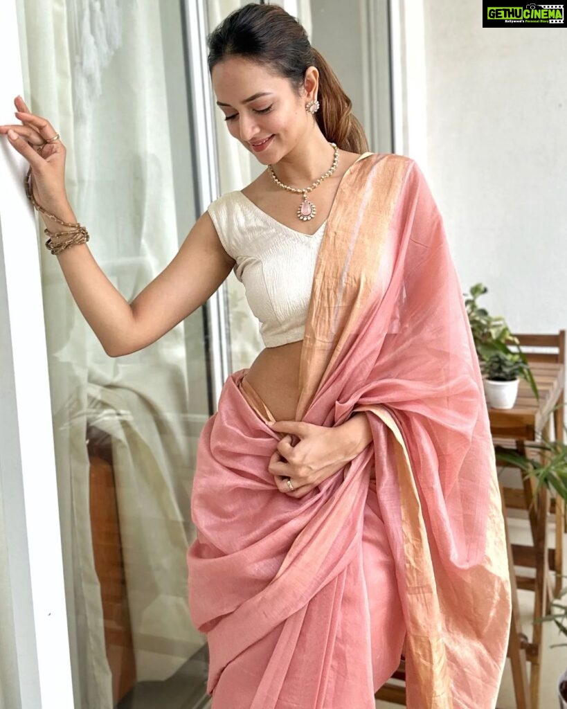 Shanvi Srivastava Instagram - Wishing everyone a very happy and prosperous harvest season 🌾 #vishu #tamilnewyear #bhogbihu Bringing in the festive summers with our elegant, handwoven summer sarees ft @shanvisri , looking absolutely gorgeous and carrying it with so much chic like it’s her second skin! We are so thrilled for this and cannot wait to see her gracing more styles from us in her upcoming movie Styling - @smitha_prakash19 #styling #styleinspiration #movies #actor #celebrity #fashionista #handwoven #sarees #artisanal #sustainablefashion