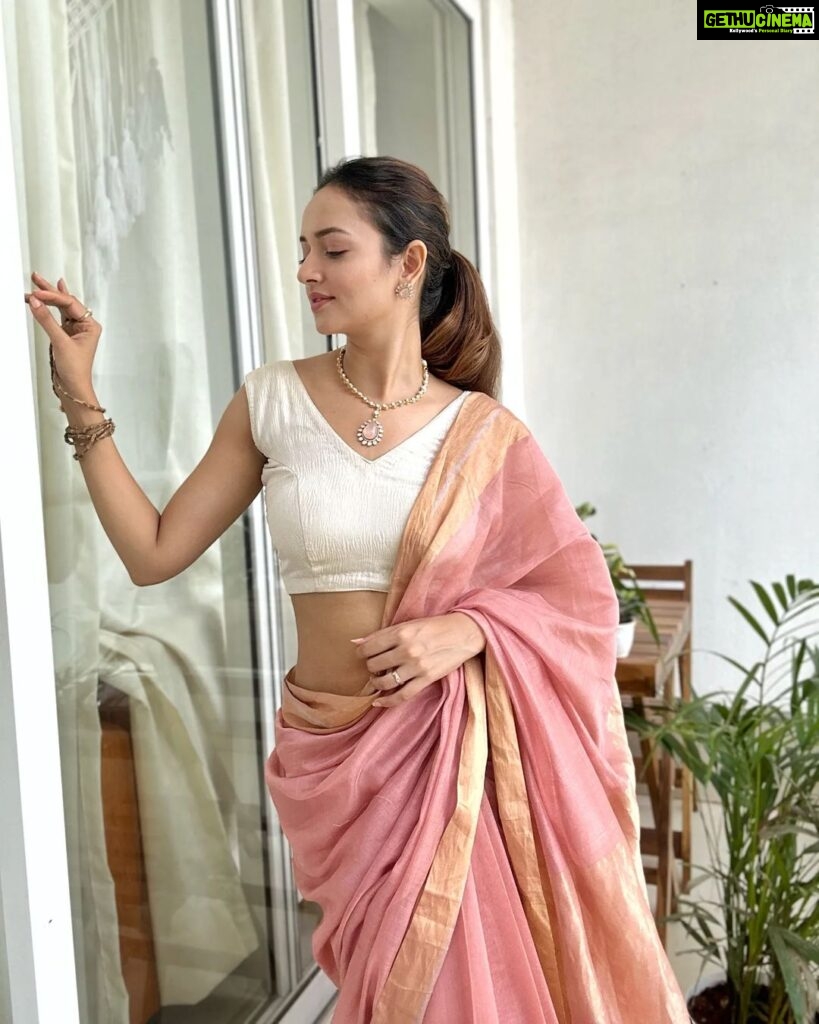 Shanvi Srivastava Instagram - Wishing everyone a very happy and prosperous harvest season 🌾 #vishu #tamilnewyear #bhogbihu Bringing in the festive summers with our elegant, handwoven summer sarees ft @shanvisri , looking absolutely gorgeous and carrying it with so much chic like it’s her second skin! We are so thrilled for this and cannot wait to see her gracing more styles from us in her upcoming movie Styling - @smitha_prakash19 #styling #styleinspiration #movies #actor #celebrity #fashionista #handwoven #sarees #artisanal #sustainablefashion