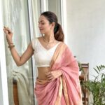 Shanvi Srivastava Instagram - Sometimes, I just let my jewels do the talking! 💎 Jewels: @kalyanjewellers_official Outfit: @gonative.in @ende.in Styling: @smitha_prakash19 . . . #lovejewelry #indian #india #shanvi #shanvisrivastava #shanvisri #saree #kalyanjewellers #potd #ootd Mumbai, Maharashtra