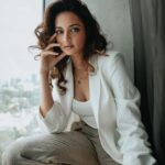 Shanvi Srivastava Instagram - Grateful for the last months of 2022 and looking forward to a rocking 2023! 💥 . . . #cheersto2023 #endof2022 #welcoming2023 #newyear #newme #love #prosperity #luck #health #shanvi #shanvisrivastava #shanvisri Mumbai, Maharashtra