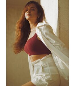 Shanvi Srivastava Instagram - 🕊️ 
.
.
.
.
@storiesbyabhishek 📸 
@samantasbyaparna 👗
#shanvisrivastava  #shanvisri #throwbackthursday
