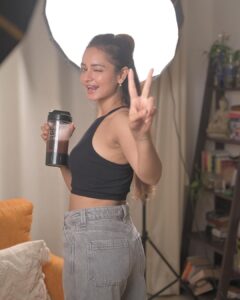 Shanvi Srivastava Instagram - ………. is the secret of my energy🙊🙈🤷‍♀️ 
.
.
.
.
.
📸 @deepak_das_photography 
#shanvisrivastava #shanvisri #isopure @isopure_india #teamisopure #healthylifestyle #proteinpacked #healthgoals #workout #fitness 
#thursday #thursdaymotivation #ad