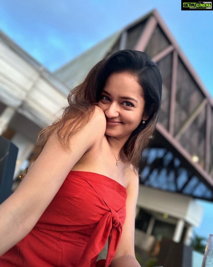 Shanvi Srivastava Instagram - "A heart brimming with cherished memories." . . . . Everytime i enter @marriotthotels i come back with heart full of memories! This time it was @w_goa ! #shanvisri #shanvisrivastava #goa #love #holiday W Goa