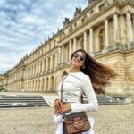 Shanvi Srivastava Instagram - Caption this🤓 . . . . #shanvisrivastava #shanvisri #france #paris #versaillespalace #travel #love #instatravel #photography Versailles Palace Paris