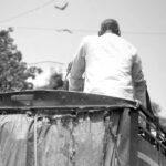 Sharib Hashmi Instagram - Hamesha der kar deta hoon main ….!! Zaroori baat kehni ho Koi vaada nibhana ho Usey awaaz deni ho Usey waapas bulana ho Hamesha der kar deta hoon main #MuneerNiazi ❤️ #beautiful #words #poetry #nazm #nostalgia #reels #blackandwhite #lonely #solitude #random #instagood #instadaily #instagram #just