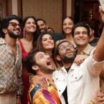Sharib Hashmi Instagram - Selfie lete huye photuu , phir #selfie phir dher saare Guns and Gulaabs ❤️❤️❤️❤️ #GunsAndGulaabs Streaming from today only on @netflix_in ❤️❤️❤️ MAAR DAALO #BINGEWATCH !!!! #GunsAndGulaabsOnNetflix @rajanddk @rajkummar_rao @dqsalmaan @gouravadarsh @tjbhanu @gulshandevaiah78 @iamsumankumar @sumitaroraa @shreyadhan13 @poojagor @vipin.sta @iammanujsharma @thisisnilesdivekar @goutamsharmaa191 @gouravsharma191 @tanishqchaudhary_ @krishrao_official @suhanisethi_ @araham.sawant @d2r_films @Amanpant02 #SatishKaushik #RajAndDK #netflix #original #series #fun #crazy #selfie #groupselfie #instagood #instagram #netflixoriginal #guns #gulaab #gunsandroses