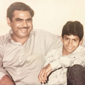 Sharib Hashmi Instagram - Long-caption-alert 
par padh lena doston ❤️🙏

Aur photos swipe karna bhoolna mat .. ek superstar ka guest appearance bhi hai ☺️❤️ 

So immediately after #Tarla screening got over, Tarla Ji’s daughter @renudalalcooking ji told me “you portrayed my father beautifully” and for me that was the best compliment I could get for #NalinDalal ❤️ though appearance wise I don’t look anything like Nalin sir but I hope I’ve managed to capture the core essence of his personality. 

But when we started to work on Nalin Dalal sir’s look, we tried many moustaches and hair lekin jaise hi wo pencil Moonchh chehre pe lagaayi, I started looking like my Dad… aur phir wo half sleeved shirts, high waist trousers .. Toh Poora ZA Johar hi ban gaya ❤️ 

Jab kabhi achanak aaine par nazar padti tab mujhe lagta ke Dad aankhon ke saamne hain… ya woh sach mein dekh bhi rahe honge apne bete ko.. ❤️ 

Aakhir mein hum sab apne maa baap ki parchhayi hi toh ban jaate hain ❤️ 

Through Nalin Dalal sir I’ve given tribute to my father ZA Johar ❤️ 
❤️

This post is also to appreciate the team who worked on my look .. 

Costumes : @tasneemkhan19 ❤️ and her team @sonalkalsulkar ❤️@nupshah23 ❤️ 

make up : @irohitmahadik ❤️ @pk_hairstylist9 ❤️ 

@mukta_dubey_tiwari ❤️ 
 

Watch #TarlaOnZEE5, streaming now

@iamhumaq @pglens @ronnie.screwvala @ashwinyiyertiwari @niteshtiwari22  @gautamved83 @pashanjal @hasanainhooda @varun.shetty.1840 @tarladalal  @renudalalcooking @manish_kalra_ @_sanjayshetty #SanjayDalal @deepak_dalal_official @rsvpmovies @earthskynotes @zee5 @zee5global @zeemusiccompany