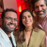 Sharib Hashmi Instagram - Selfie lete huye photuu , phir #selfie phir dher saare Guns and Gulaabs ❤️❤️❤️❤️ #GunsAndGulaabs Streaming from today only on @netflix_in ❤️❤️❤️ MAAR DAALO #BINGEWATCH !!!! #GunsAndGulaabsOnNetflix @rajanddk @rajkummar_rao @dqsalmaan @gouravadarsh @tjbhanu @gulshandevaiah78 @iamsumankumar @sumitaroraa @shreyadhan13 @poojagor @vipin.sta @iammanujsharma @thisisnilesdivekar @goutamsharmaa191 @gouravsharma191 @tanishqchaudhary_ @krishrao_official @suhanisethi_ @araham.sawant @d2r_films @Amanpant02 #SatishKaushik #RajAndDK #netflix #original #series #fun #crazy #selfie #groupselfie #instagood #instagram #netflixoriginal #guns #gulaab #gunsandroses