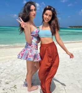 Shazahn Padamsee Instagram - Happiest in the ☀️ 

@conrad_maldives 
@thepravasitraveller