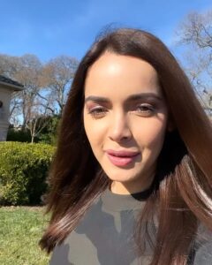 Shazahn Padamsee Instagram - New year new film 🎬✨ Shooting for my next #DreamBig directed by @aryemanramsay opposite @gurumann in the USA. Been super fun working with everyone, truly the best team ever! A huge shoutout to @poonamramsay @harmanmann @veirramsay for being so awesome 🤍 #2023