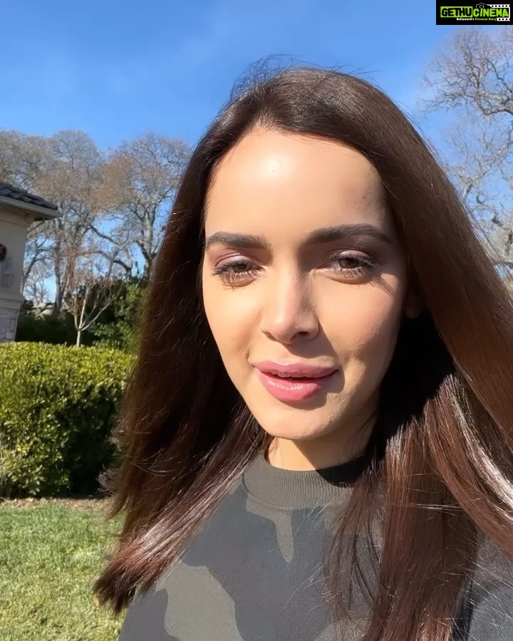 Shazahn Padamsee Instagram - New year new film 🎬✨ Shooting for my next #DreamBig directed by @aryemanramsay opposite @gurumann in the USA. Been super fun working with everyone, truly the best team ever! A huge shoutout to @poonamramsay @harmanmann @veirramsay for being so awesome 🤍 #2023 California, USA