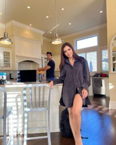 Shazahn Padamsee Instagram - New year new film 🎬✨ Shooting for my next #DreamBig directed by @aryemanramsay opposite @gurumann in the USA. Been super fun working with everyone, truly the best team ever! A huge shoutout to @poonamramsay @harmanmann @veirramsay for being so awesome 🤍 #2023