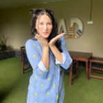 Sheen Dass Instagram - Dil tho baccha hai jee 🐥 🌦️😘 . . . . Photo credit @shamitaapoddar #feeling #cute #monsoon #rain #love #ootd #tweety Mumbai - मुंबई