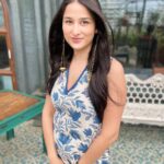 Sheen Dass Instagram - Zindagi ek safar hai sunhana 💙🦋… . . Photo credit @shamitaapoddar 😘 #monsoon #love #sheendass Versova Social