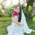Sheen Dass Instagram - 🌸🌝💕 . . Outfit - @indianweddingsaree Video shot by - @_jaya_.x #ethnicwear #indianwear #fashion #onlineshopping #saree #ethnic #indianfashion #traditional #indianwedding #kurti #instafashion #sarees #sareelove #style #lehenga #india #traditionalwear #partywear #fashionblogger #kurtis #wedding #ootd #sareelovers #bhfyp #handloom #designer #weddingdress #dresses #cotton #suits Mumbai - मुंबई
