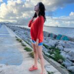 Shehnaaz Kaur Gill Instagram - By discovering nature, you discover yourself🌊 Sicily, Italy