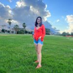 Shehnaaz Kaur Gill Instagram - By discovering nature, you discover yourself🌊 Sicily, Italy