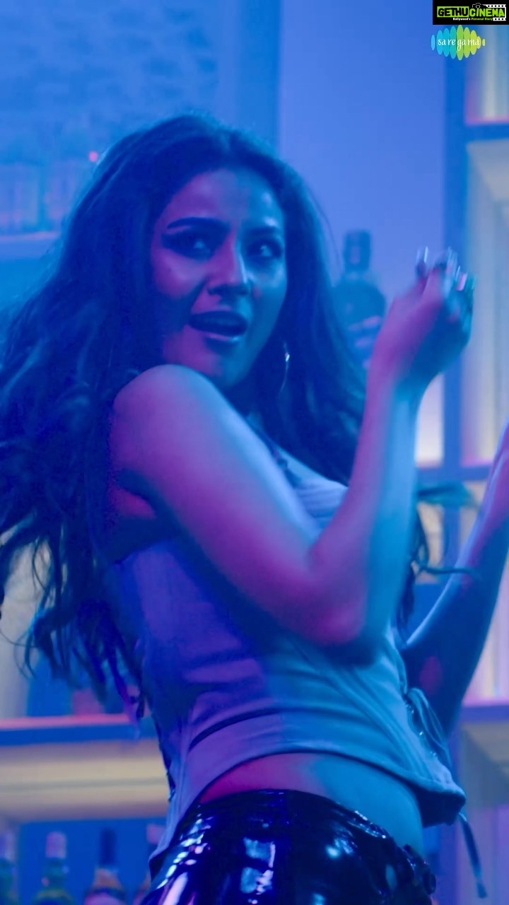 Shehnaaz Kaur Gill Instagram - Ready to party all night? Haanji!✨ Listen to #Haanji by @qaranx featuring @the.rish on Saregama Music YouTube Channel & all other major OTT streaming platforms! #ThankYouForComing #ComebackOfTheChickFlick #DontForgetToCome #HaanjiSong @bhumipednekar @dollysingh @kushakapila @shibani_bedi #PradhumanSinghMall @natasharastogi @Gautmik @sushantdivgikr @salonidaini_ @dollyahluwalia @kkundrra @tejaswidevchaudhary @anilskapoor @shobha9168 @ektarkapoor @rheakapoor @karanboolani @radsanand @prashastisingh @rajitdev @sidkaushal22 @udayanbhat @gaurisathe @jpaarth @balajimotionpictures @akfcnetwork @saregama_official