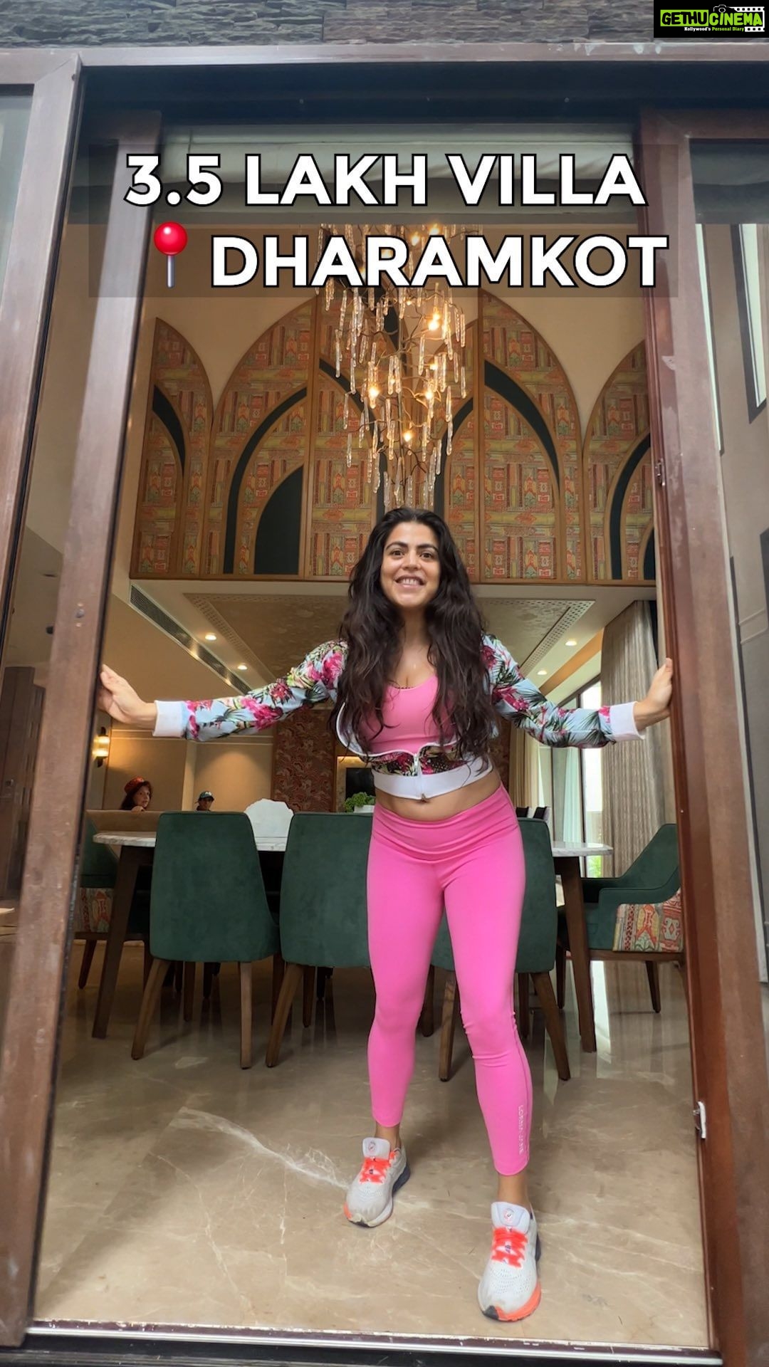 Shenaz Treasurywala Instagram - #collaboration I was surprised to see these luxury villas with an indoor swimming pool and private theatre and first class service in Dharamkot which is usually known for its hippie culture and hostels. @hyattregencydhm ❤️ All the luxury was nice but the staff here was what made this place extra special. They hosted me #ad #collab Dharamkot, Meclodganj