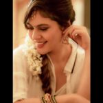 Sherin Instagram - Malipoo goes with everything! Photography - @camerasenthil Makeup - @jiyamakeupartistry Hair - @mani_stylist_ organised by @rrajeshananda #cwc #cwc4 #sherin #cookuwithcomali #cookwithcomali #white #malipoo