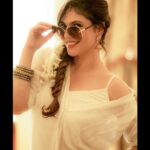 Sherin Instagram - Malipoo goes with everything! Photography - @camerasenthil Makeup - @jiyamakeupartistry Hair - @mani_stylist_ organised by @rrajeshananda #cwc #cwc4 #sherin #cookuwithcomali #cookwithcomali #white #malipoo