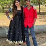 Sherin Instagram - ❤️You're fun to be around. you're smart, you're funny. You're very❤️cute mam👰🏻‍♀you're different mam you🥰have the❣️best laugh🙂@sherinshringar mam @sherinshringar_fangirl #cwc4 #cookwithcomali4 #shooting #sherin #🖤❤️ #vijaytv #evpfilmcity #chennai EVP Film City