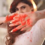 Sherin Instagram - Happy Holi fam! Love you all! Videography - @dharshanswaroop #holi #color #cookwithcomali #cookuwithcomali #cwc4 #sherin