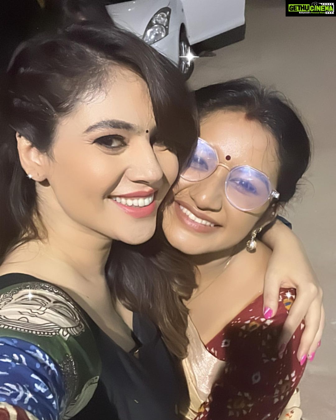 Sherin Instagram - The fam! 🖤🖤 #cwc4 #sherin
