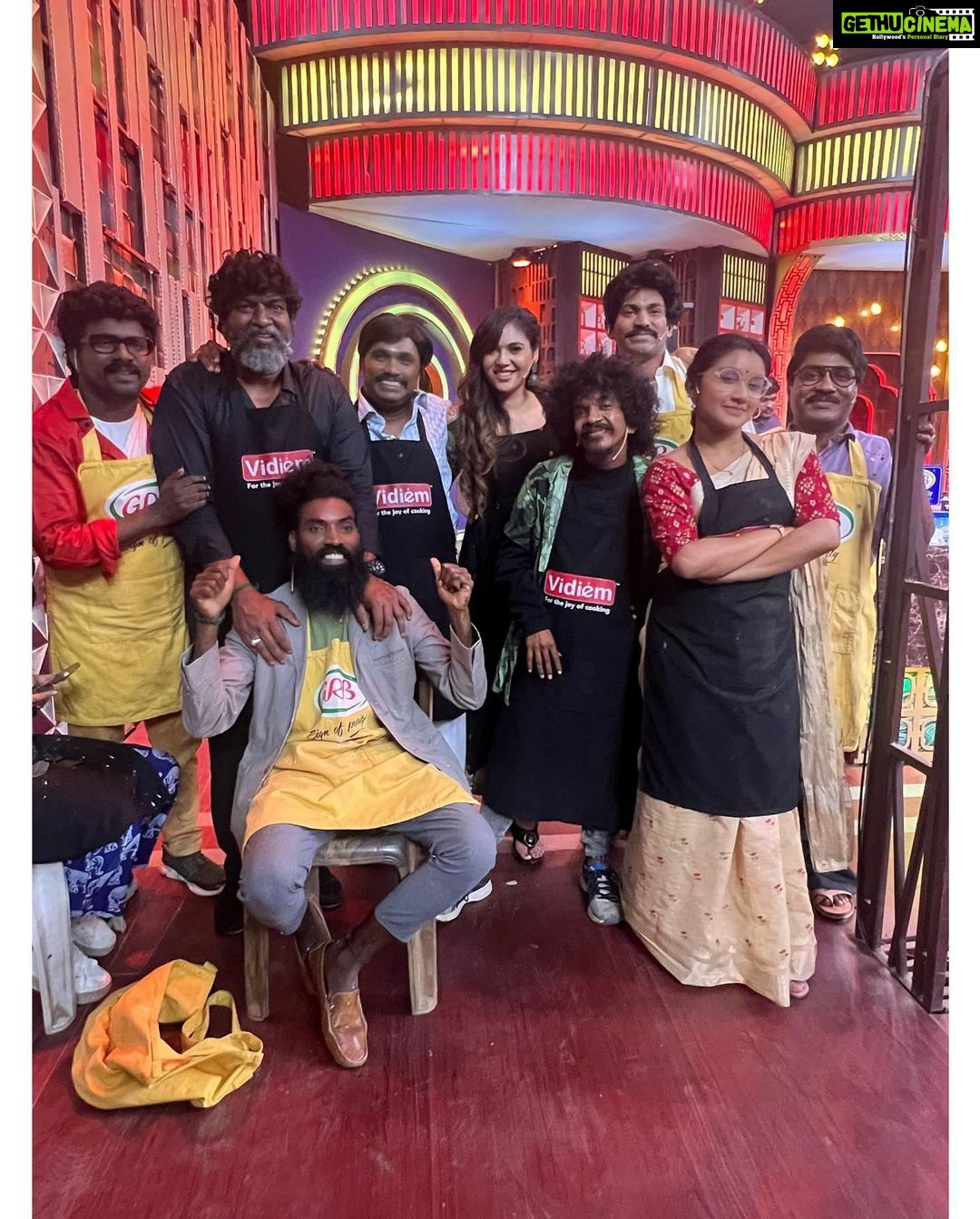 Sherin Instagram - The fam! 🖤🖤 #cwc4 #sherin